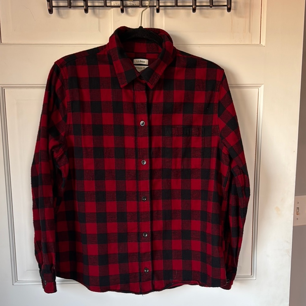 L.L. Bean Womens Red and Black Plaid Shirt LP